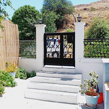 Kostas Studios Apartments - Ενοικιαζόμενα Δωμάτια Με Κουζινάκι มิรินา ภายนอก รูปภาพ
