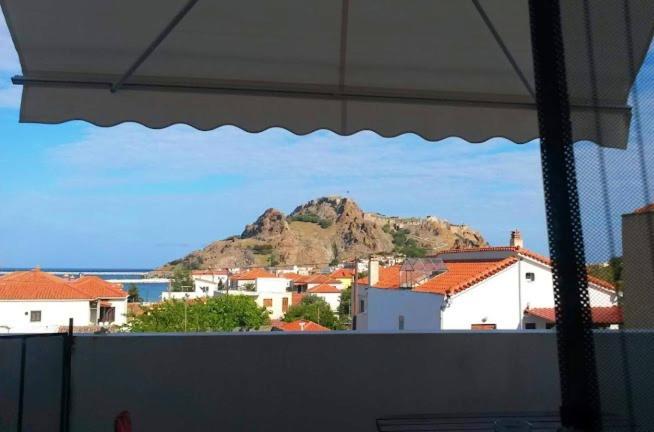 Kostas Studios Apartments - Ενοικιαζόμενα Δωμάτια Με Κουζινάκι มิรินา ภายนอก รูปภาพ