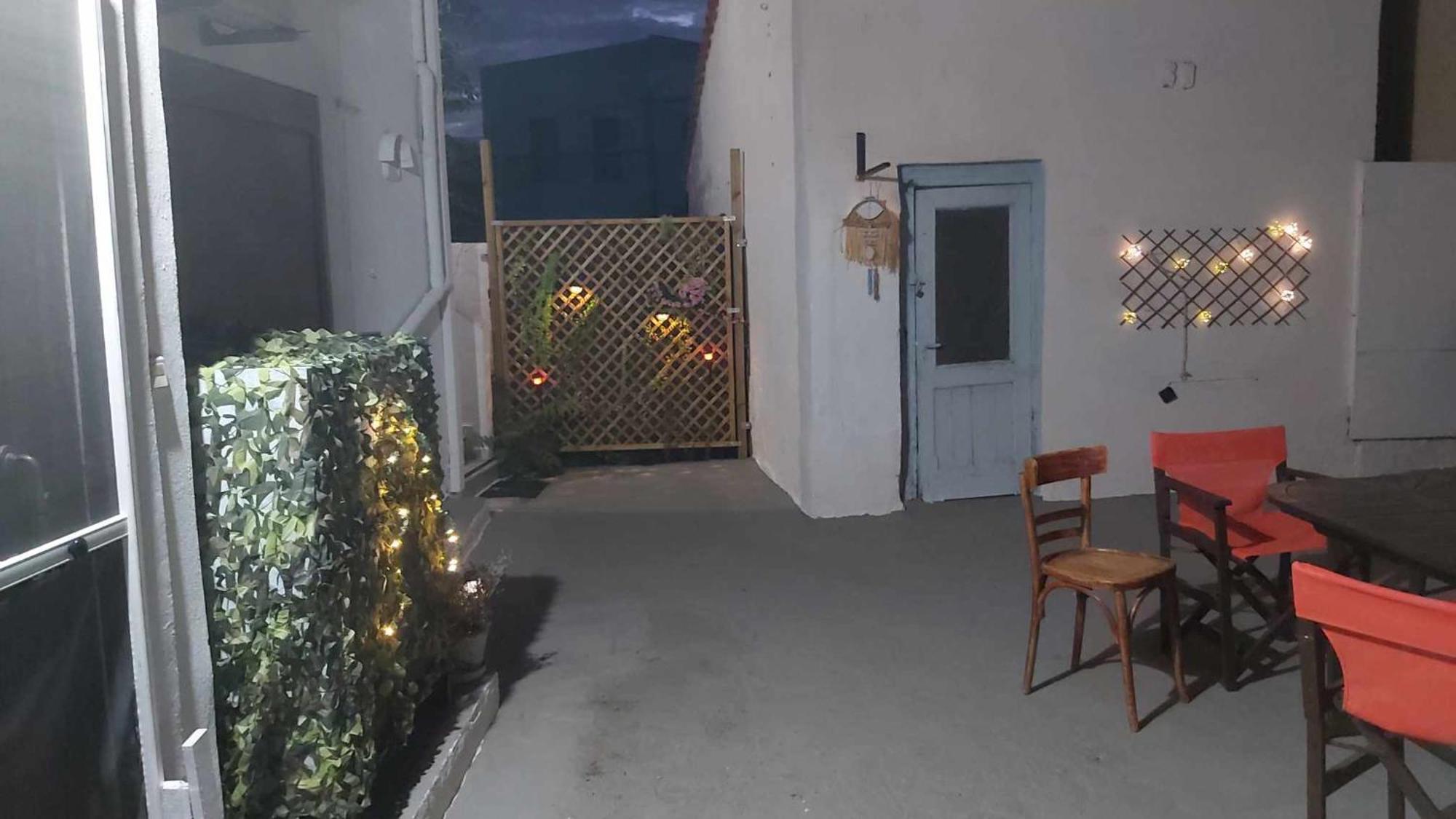 Kostas Studios Apartments - Ενοικιαζόμενα Δωμάτια Με Κουζινάκι มิรินา ภายนอก รูปภาพ