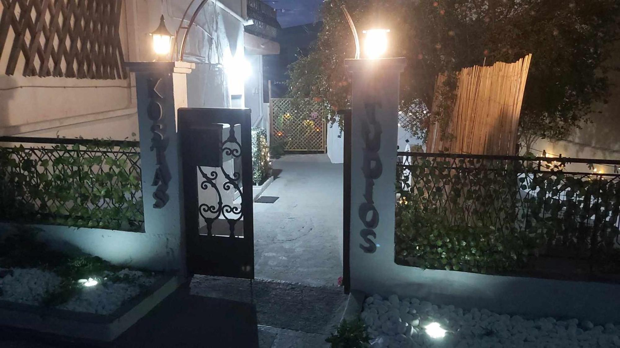 Kostas Studios Apartments - Ενοικιαζόμενα Δωμάτια Με Κουζινάκι มิรินา ภายนอก รูปภาพ