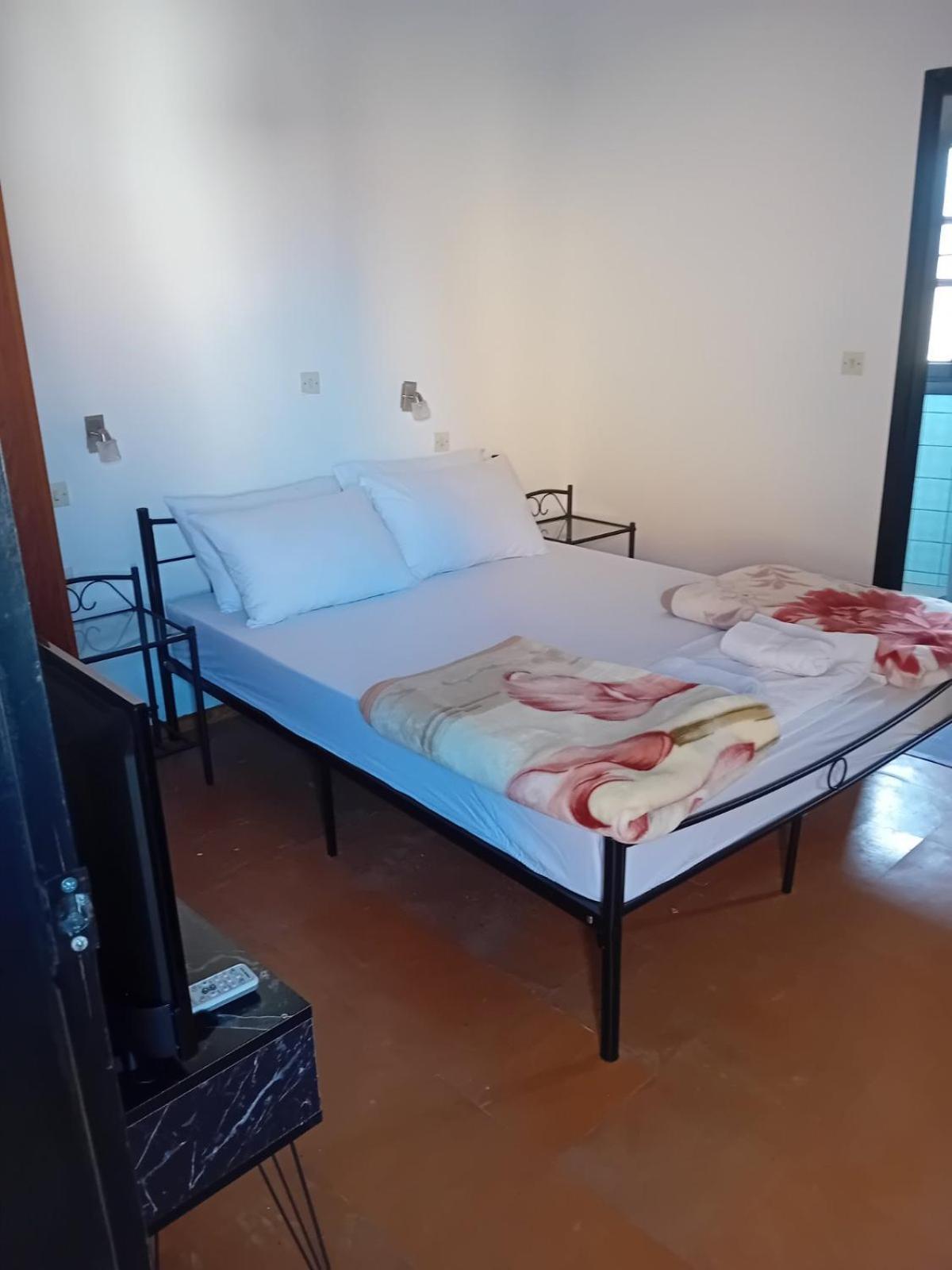 Kostas Studios Apartments - Ενοικιαζόμενα Δωμάτια Με Κουζινάκι มิรินา ภายนอก รูปภาพ