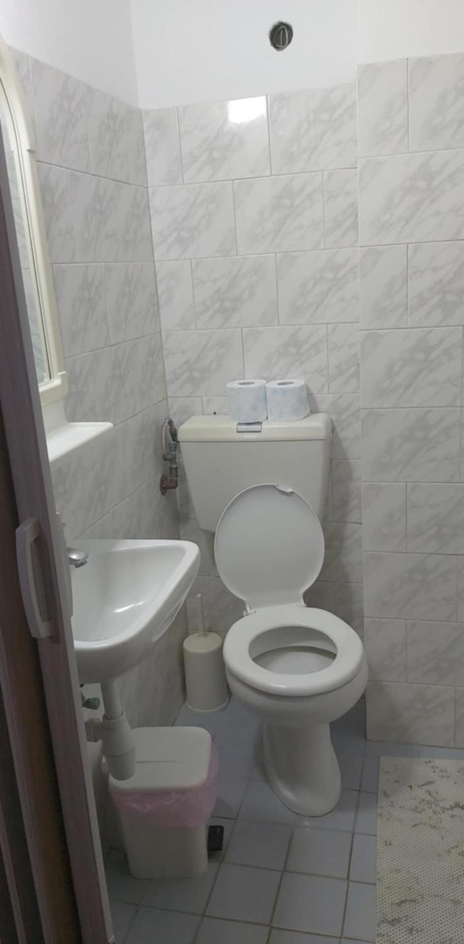 Kostas Studios Apartments - Ενοικιαζόμενα Δωμάτια Με Κουζινάκι มิรินา ภายนอก รูปภาพ